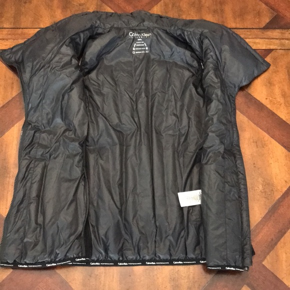 Calvin Klein Performance Drama Collar Puffer Vest - Picture 13 of 16